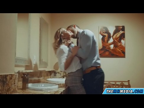 ❤️ Xa i-blonde ene-busty ikuhenda kwindlu yangasese yoluntu ️  kumanyala xh.vlad-massage-salon.ru